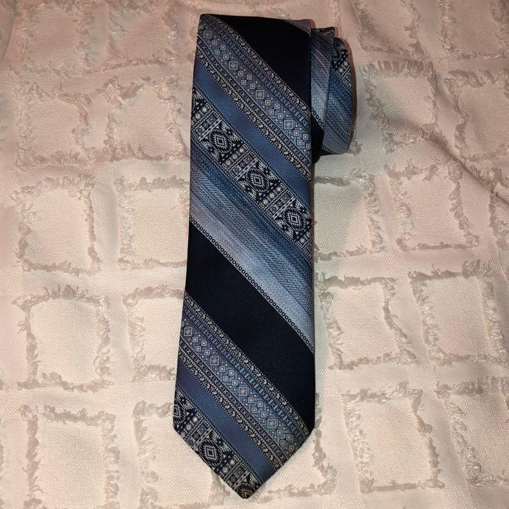 Don Loper Beverly Hills Designer Navy White Blue Polyester Tie